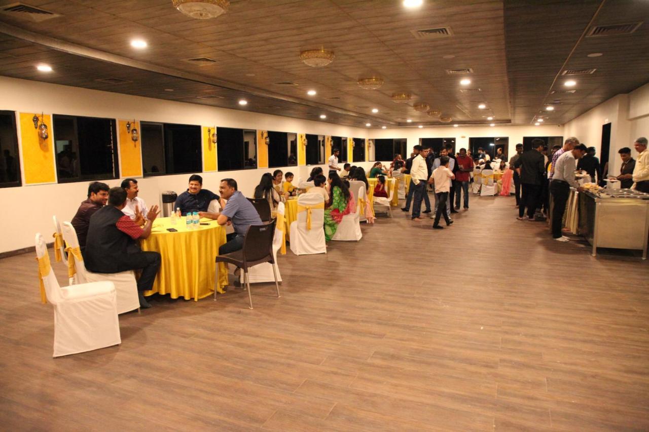 The Royal Palace Hotel 400703 Νάβι Μουμπάι Εξωτερικό φωτογραφία